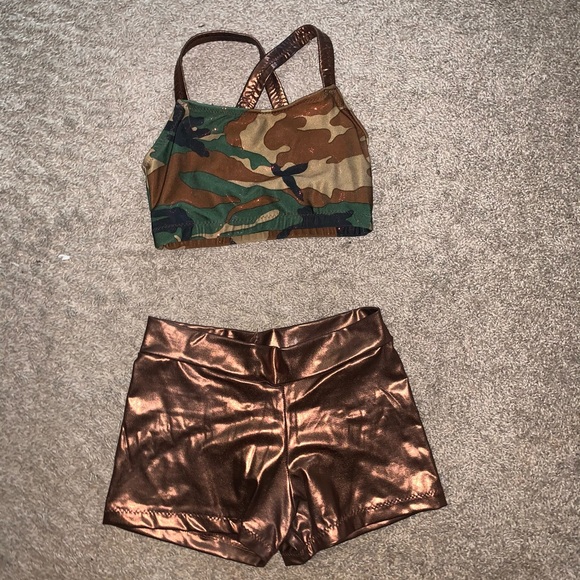 Dance Costume - Picture 1 of 2